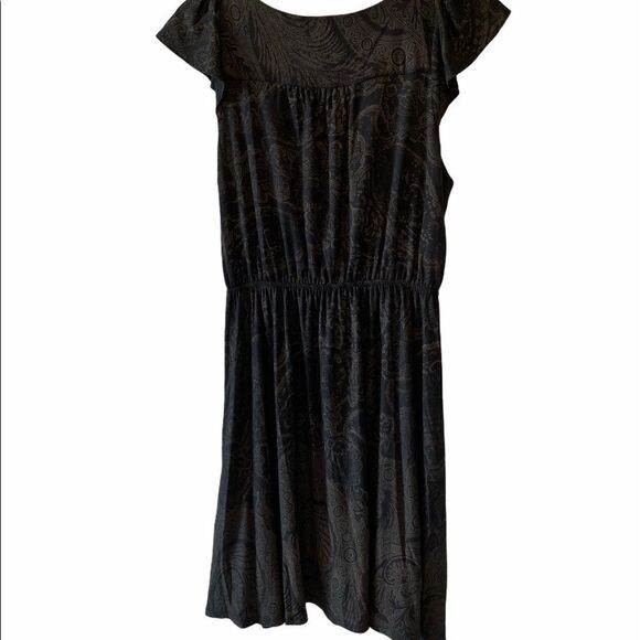 Black & Grey Paisley Soft Flowy Cap Sleeve Dress - Picture 4 of 10